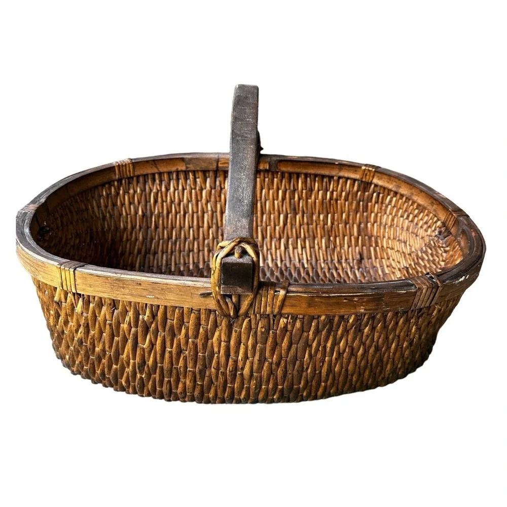 VTG Antique Asian Willow Basket 18x13x12 Inch Wood Handle Large‎ Hand Woven